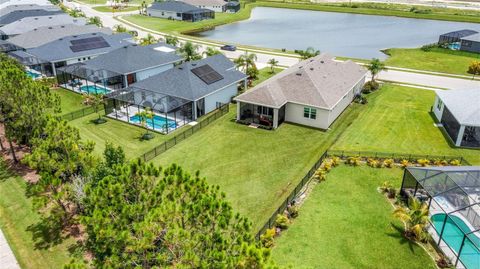 A home in PARRISH