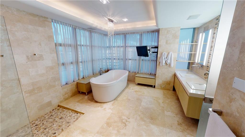 LUCHETTI CONDADO - Residential