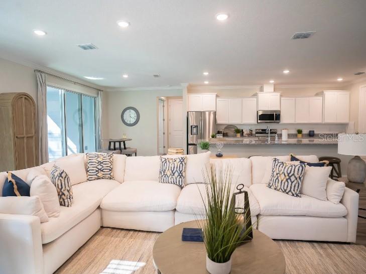 MOUNT PLYMOUTH - Residential