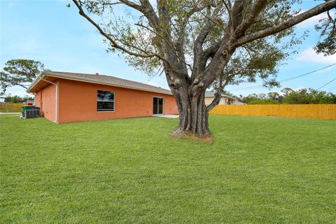 A home in PORT CHARLOTTE