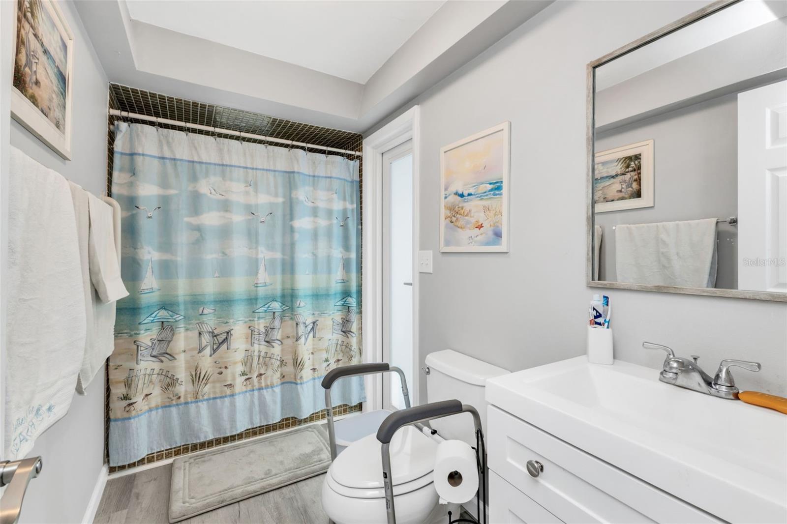 ROTONDA WEST OAKLAND HILLS - Residential