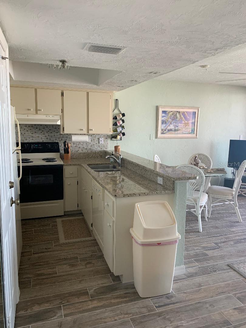 Sunrise Condo - Residential