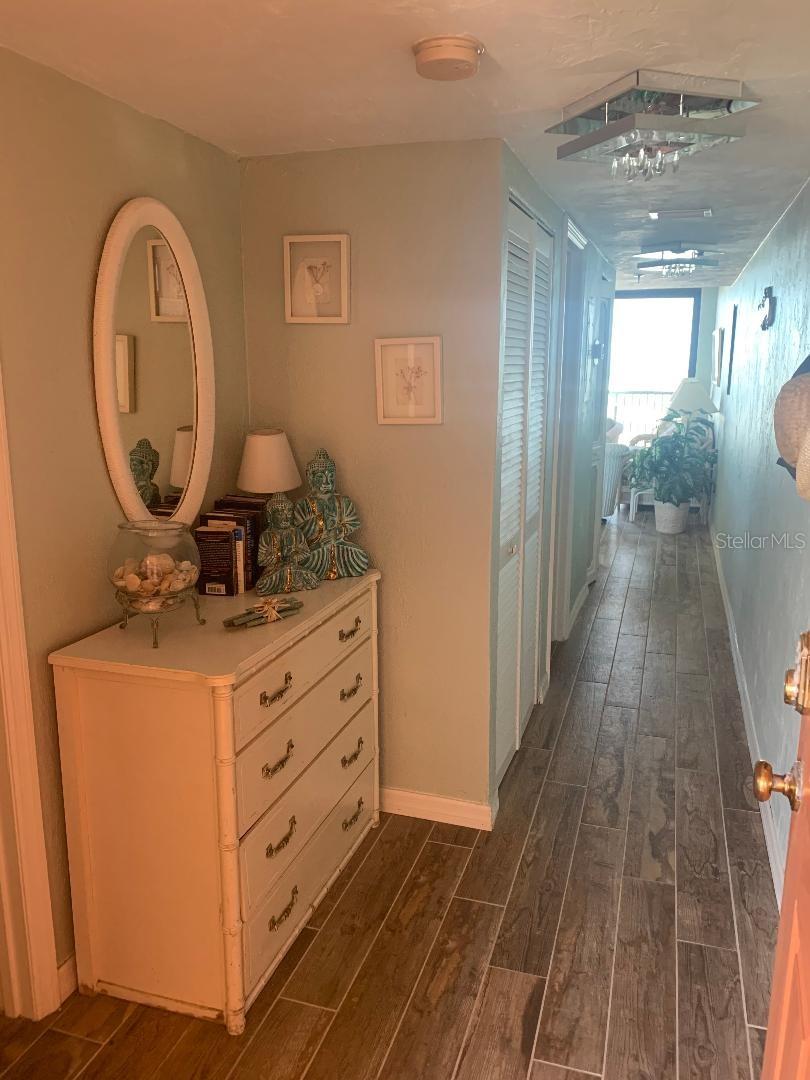 Sunrise Condo - Residential