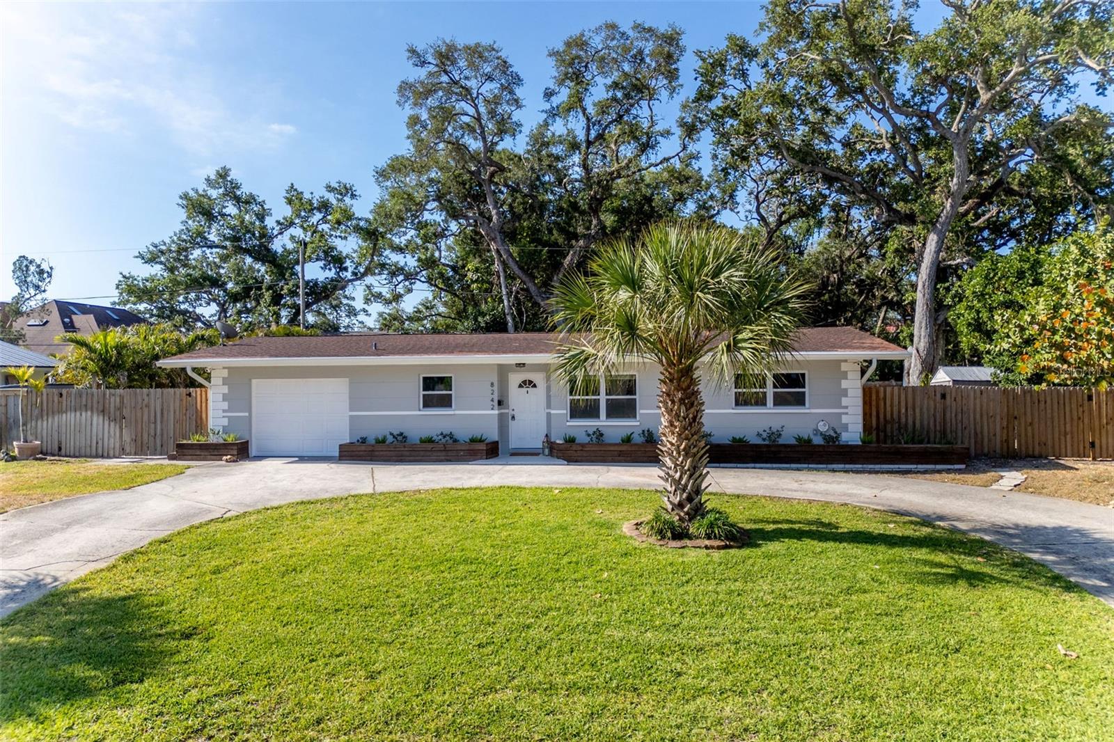 VILLA PARK ESTATES - Residential