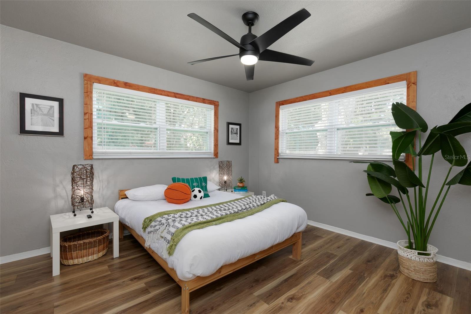 VILLA PARK ESTATES - Residential