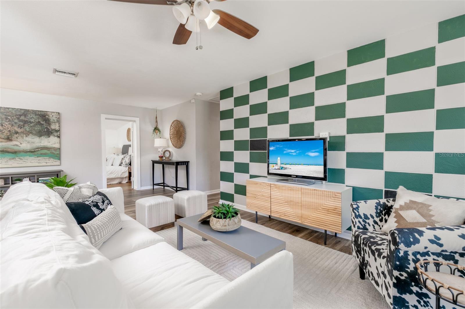 VILLA PARK ESTATES - Residential