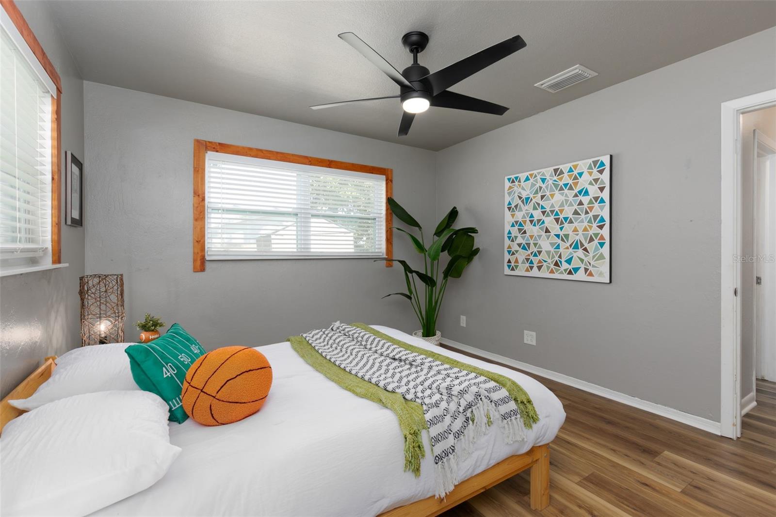 VILLA PARK ESTATES - Residential