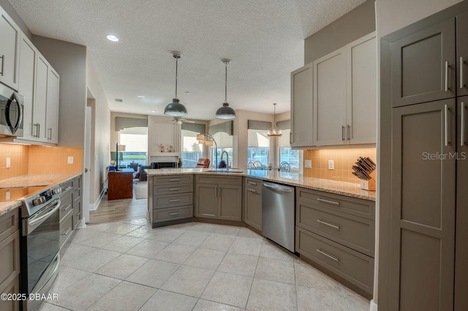 1792 ARASH CIRCLE