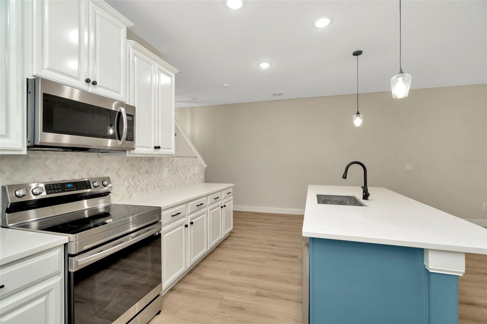 ARBORS/WIREGRASS RANCH - Residential