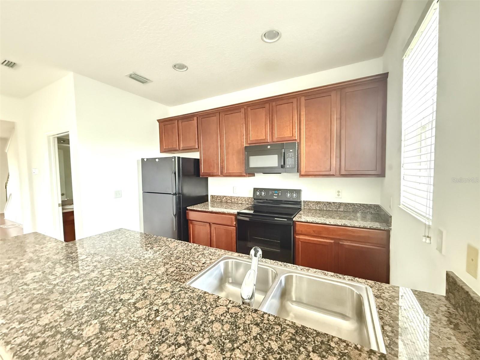 LAKE BRANDON PRCL 113 - Residential Lease
