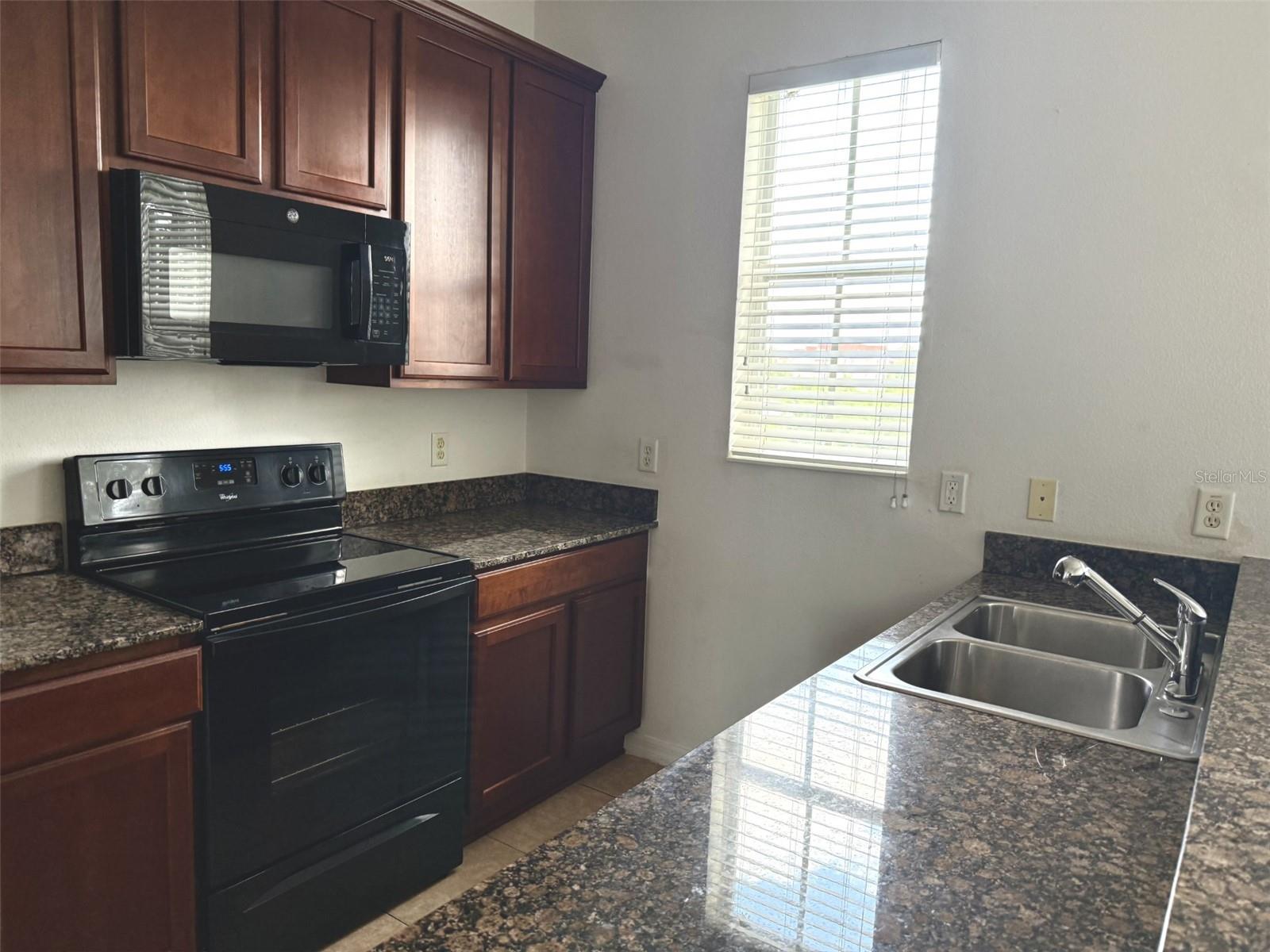LAKE BRANDON PRCL 113 - Residential Lease