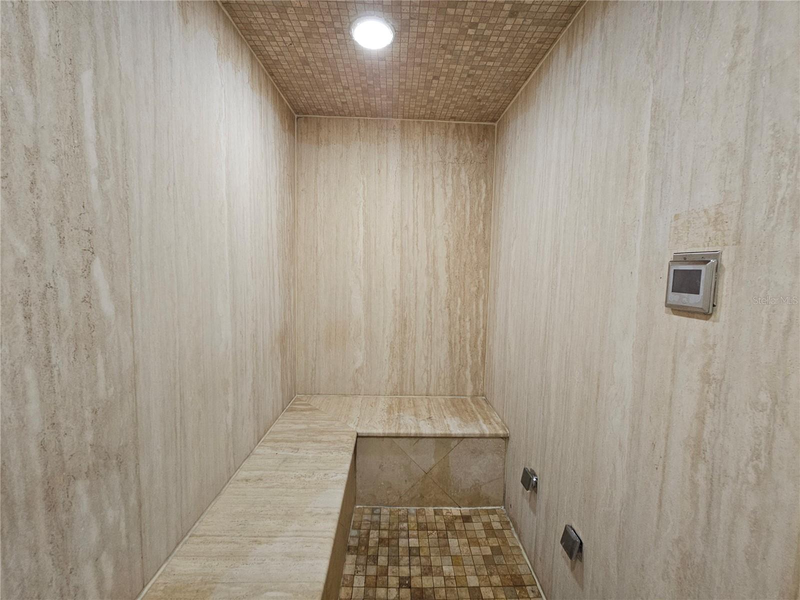 ITOPIA PRIVATE RESIDENCES CONDO - Residential