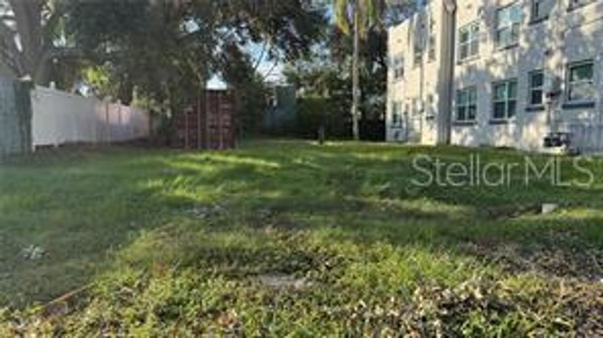 Location is Key! This vacant land 50X100 lot has no cost to tear down and no trees to be concerned about.  It has an amazing location. 2 Blocks from Bayshore Blvd., the new restaurant Barcelona and the new Ritz Carlton Residences as well as many south Tampa dining and coffee spots.  This lot is located in a non-flood zone(X). What a wonderful place to build your urban dream home. It's the least expensive land listing in South Tampa, Flood Zone X and the Plant High School district. Great schools, Roosevelt, Coleman and Plant High School. Build on your lot and create instant equity. A survey is attached to listing.  With city approval may be able to do 2 townhomes.