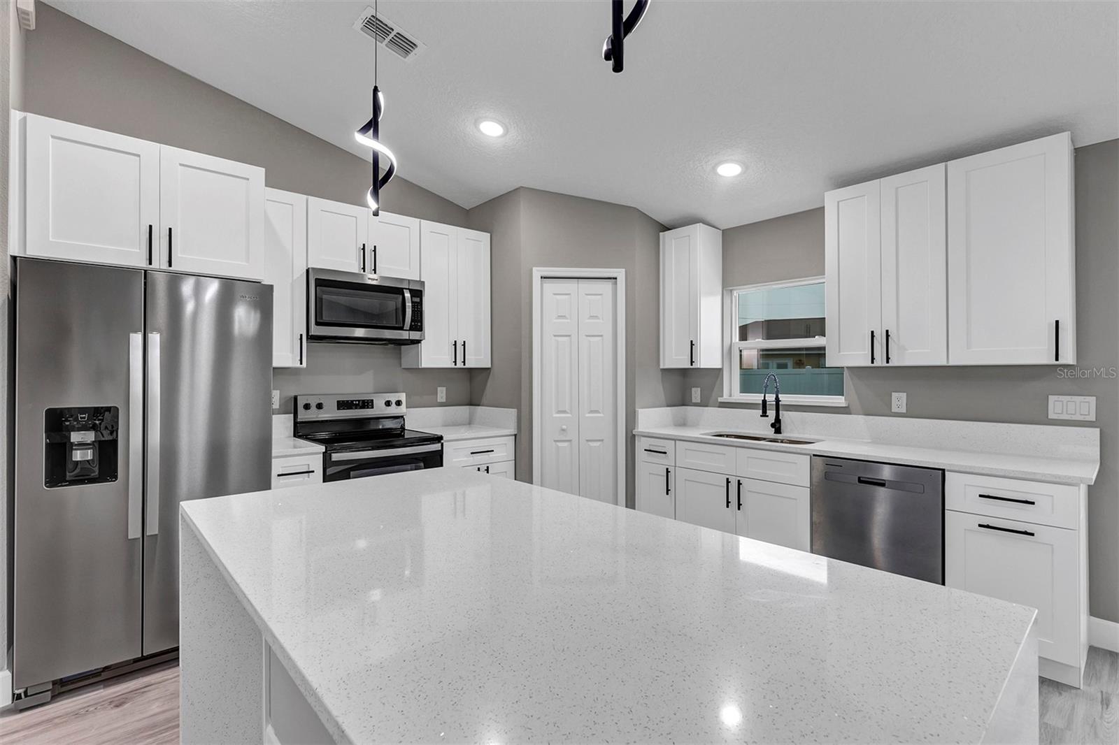 RAINBOW PARK UN 02 - Residential