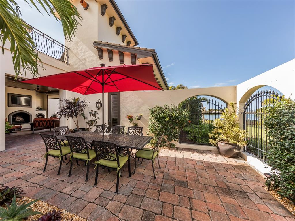 BLACKBURN RIDGE - Residential