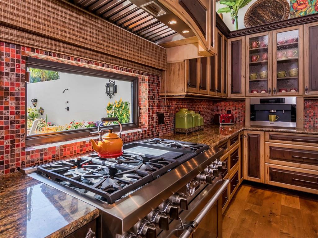 BLACKBURN RIDGE - Residential