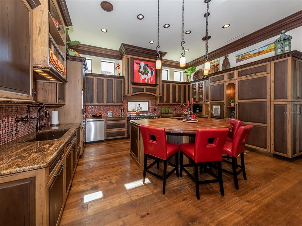 BLACKBURN RIDGE - Residential