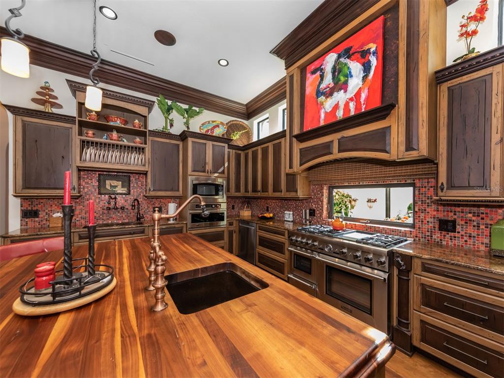 BLACKBURN RIDGE - Residential