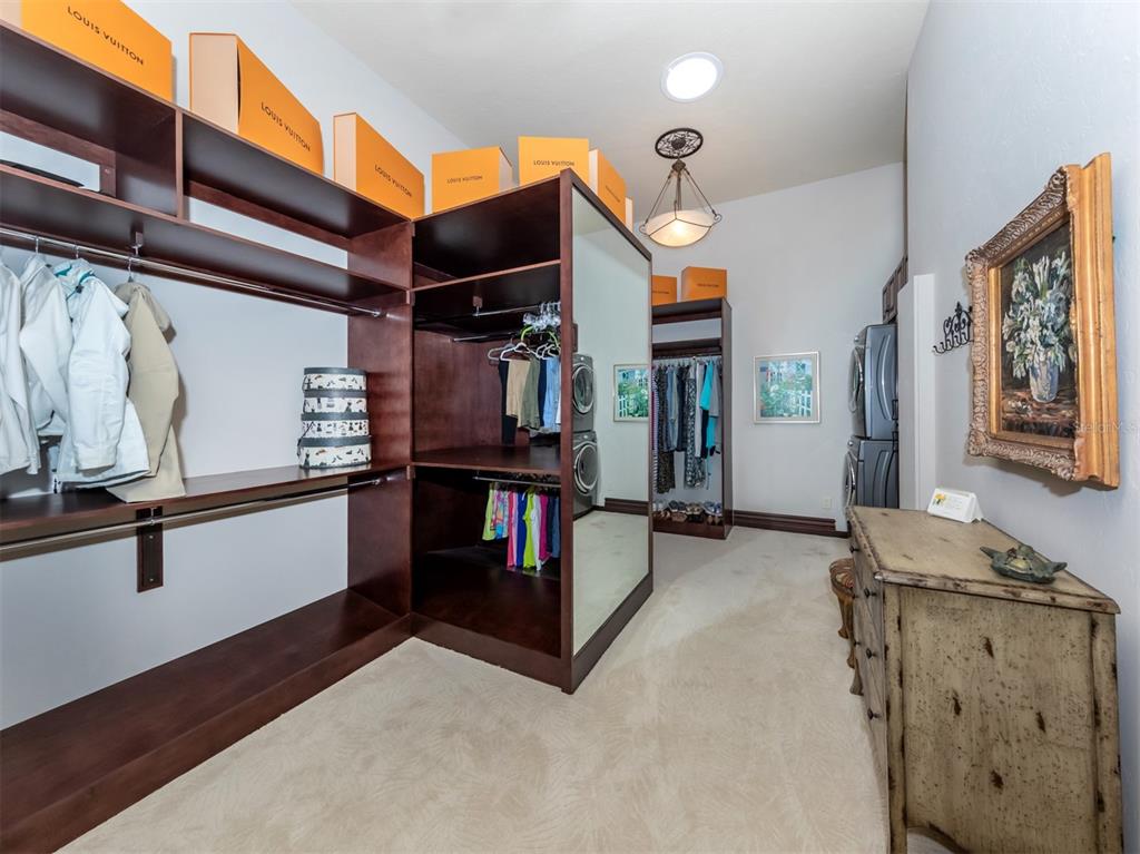 BLACKBURN RIDGE - Residential