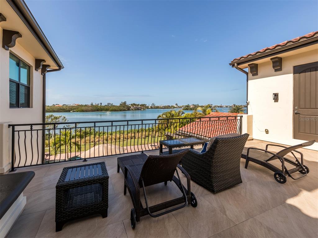 BLACKBURN RIDGE - Residential