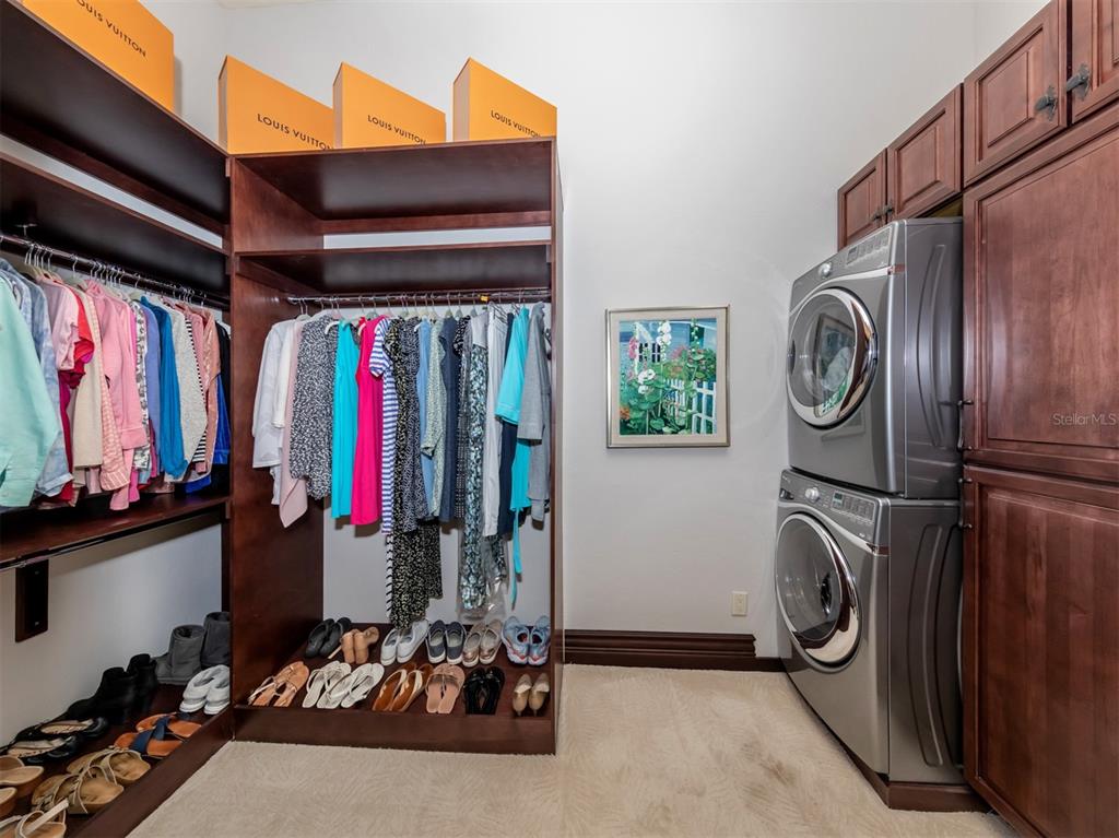 BLACKBURN RIDGE - Residential