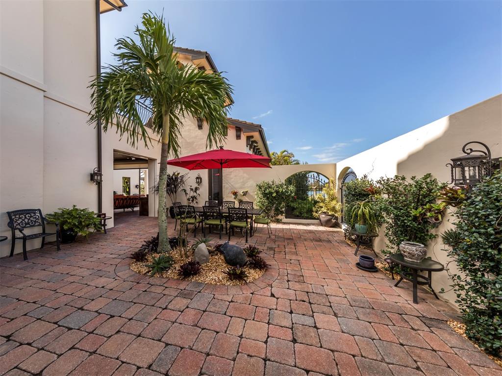 BLACKBURN RIDGE - Residential