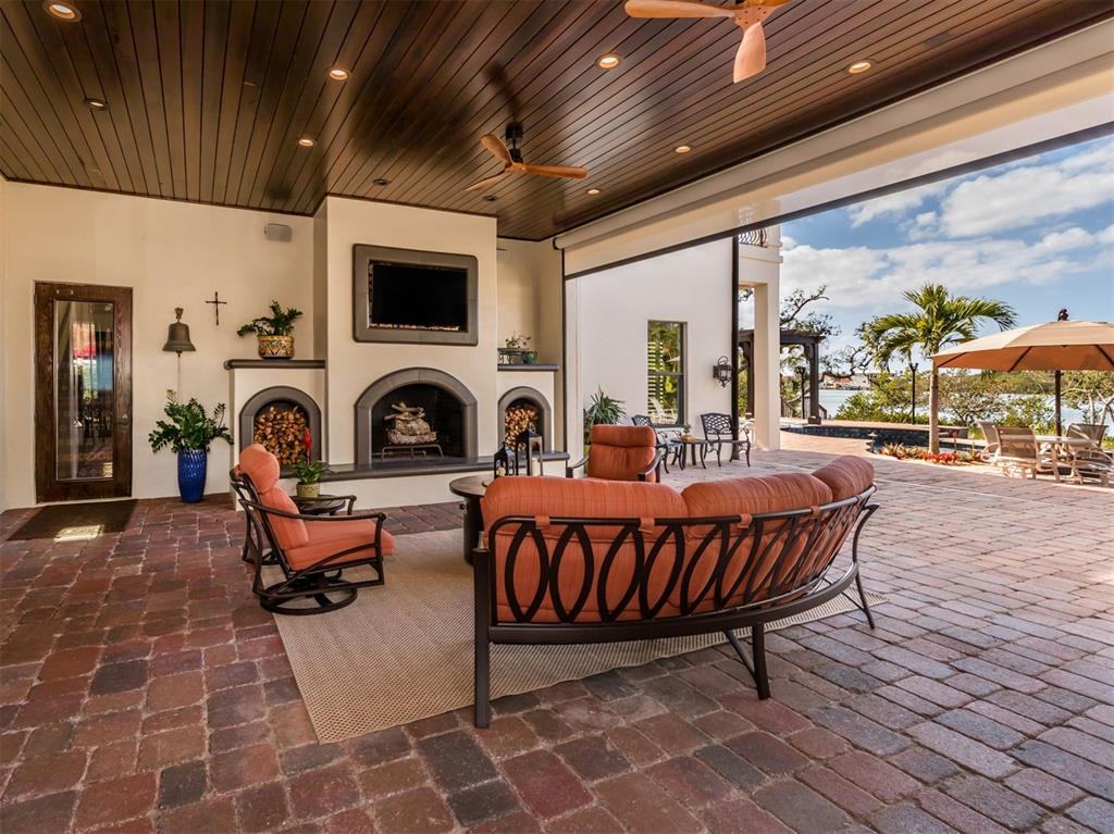 BLACKBURN RIDGE - Residential