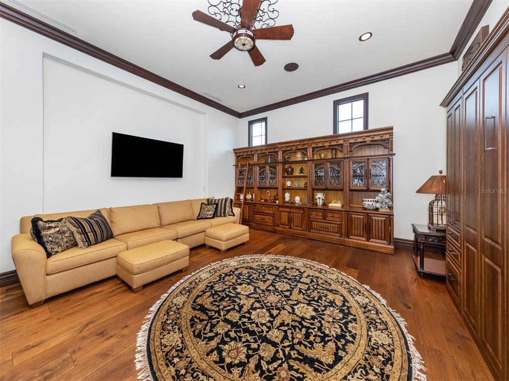 BLACKBURN RIDGE - Residential