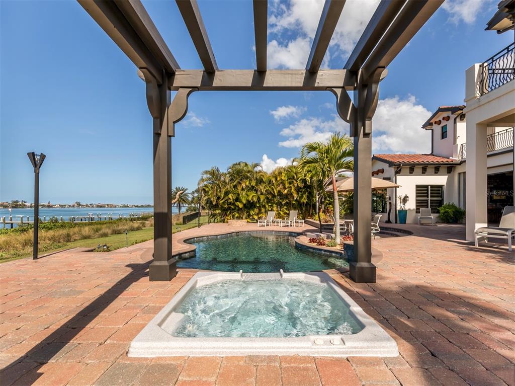 BLACKBURN RIDGE - Residential