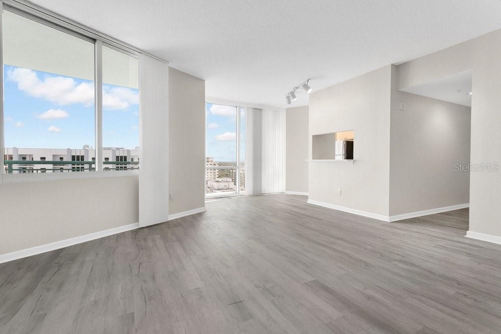 WAVERLY/LK EOLA - Residential