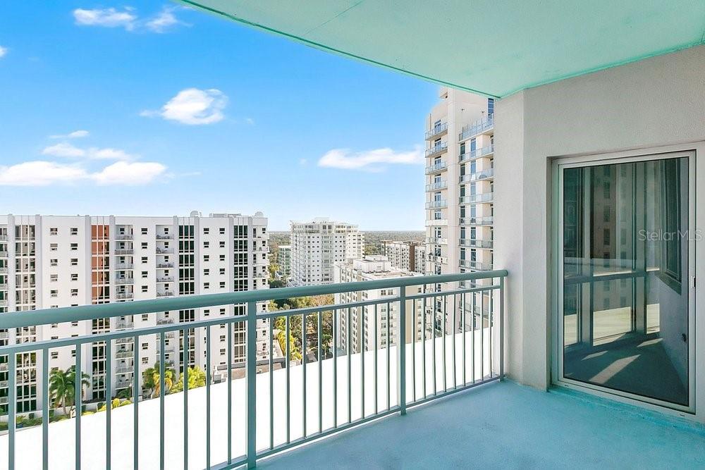 WAVERLY/LK EOLA - Residential