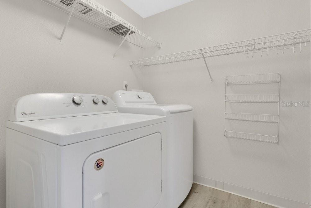 WAVERLY/LK EOLA - Residential