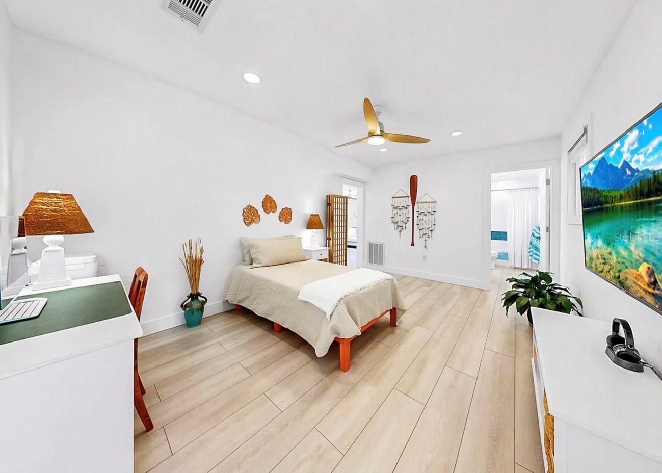 GLENBROOKE - Residential