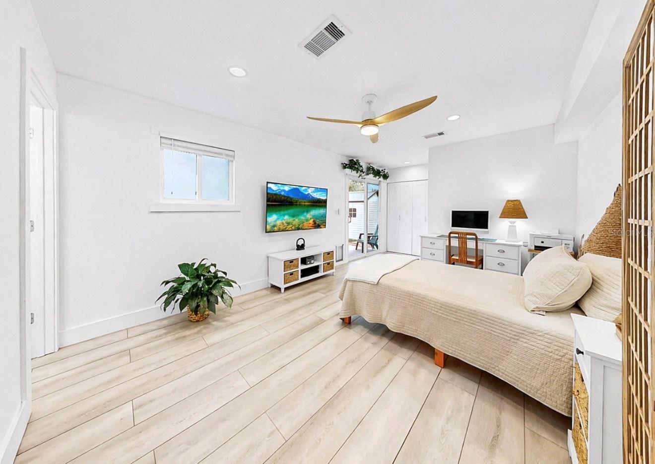 GLENBROOKE - Residential