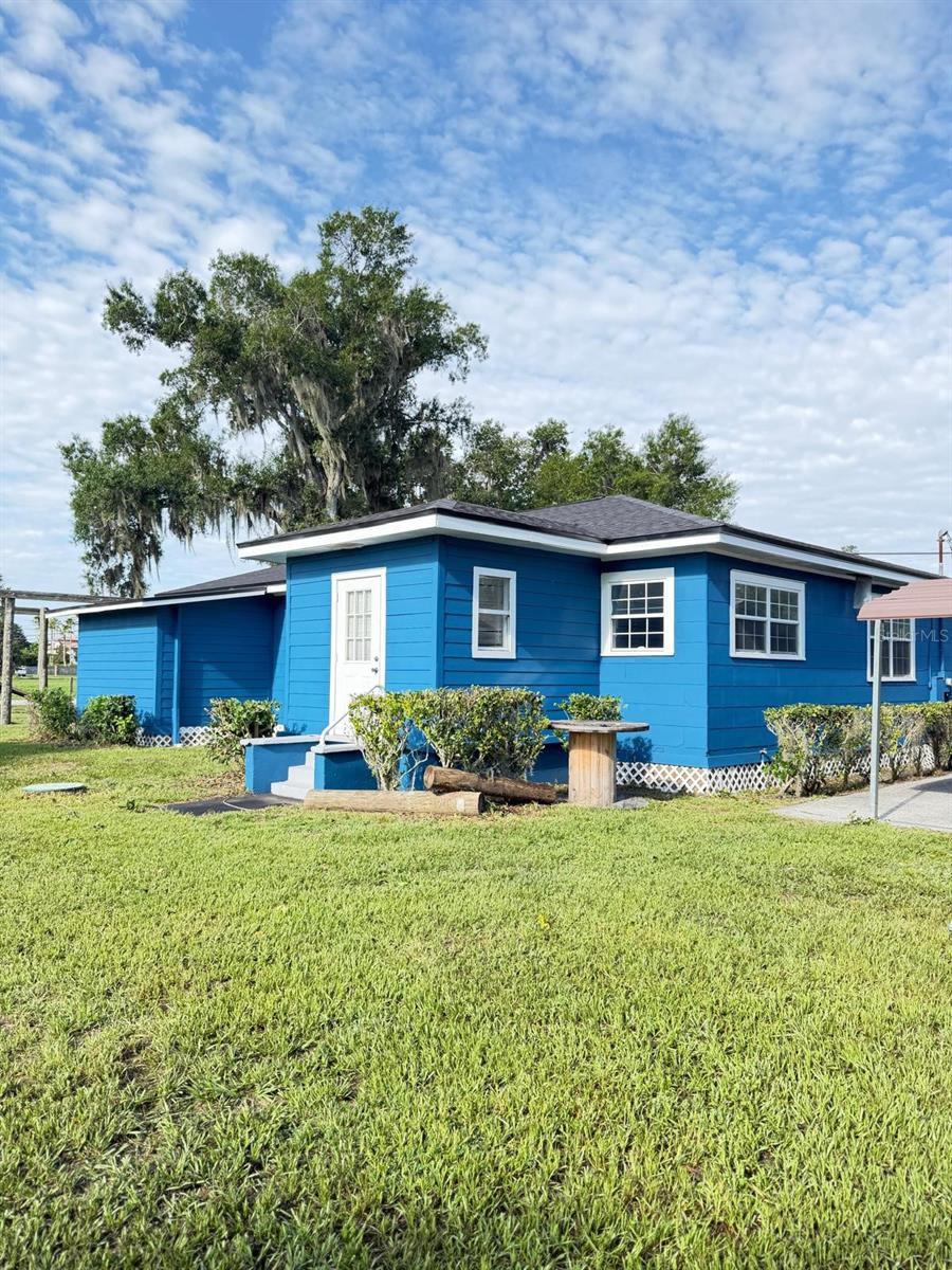 Photo of 10820 S County Road 39 S, Lithia, FL 33547 (MLS # TB8519386)