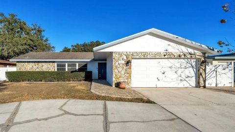 Photo of 2033 58th Lane N, Clearwater, FL 33760 (MLS # L4959328)