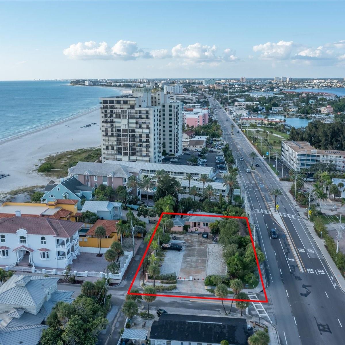 DON CE-SAR PLACE - Commercial Sale