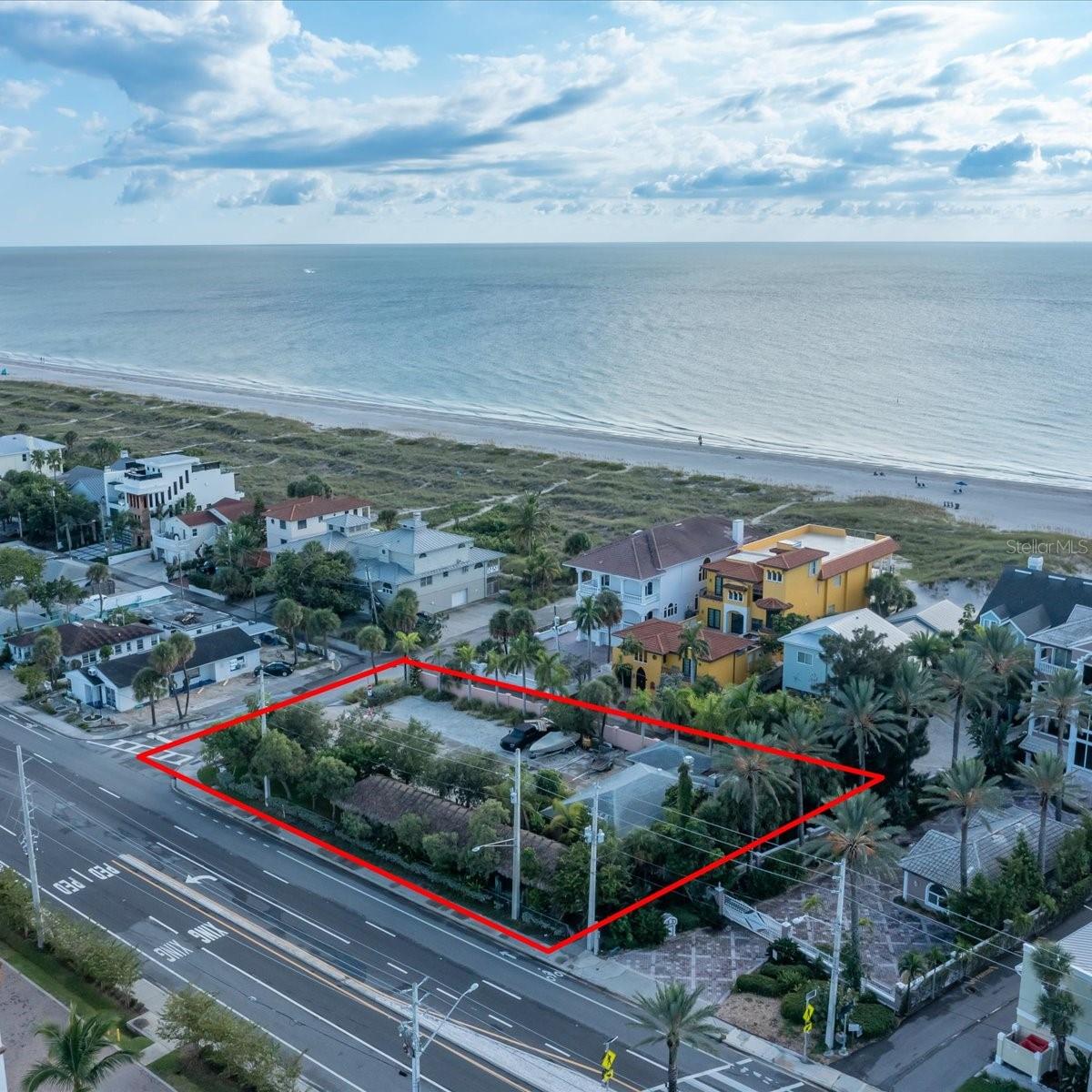 DON CE-SAR PLACE - Commercial Sale