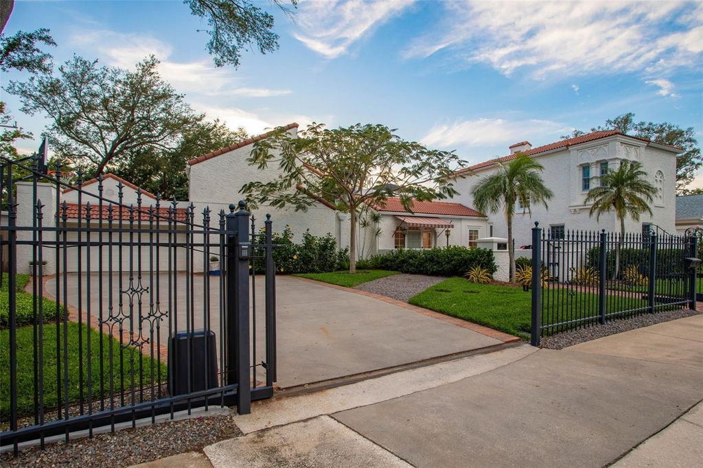 Photo of 54 Aegean Avenue, Tampa, FL 33606 (MLS # TB8478954)