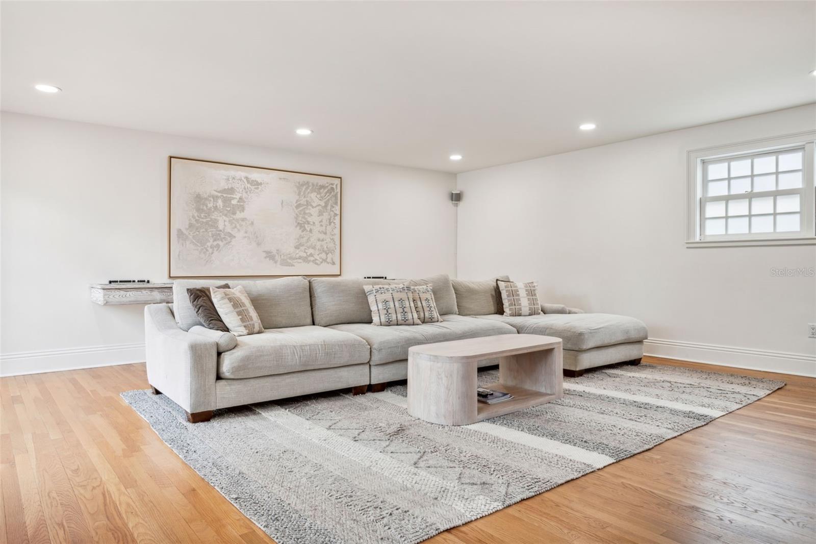 DAVIS ISLANDS - Residential