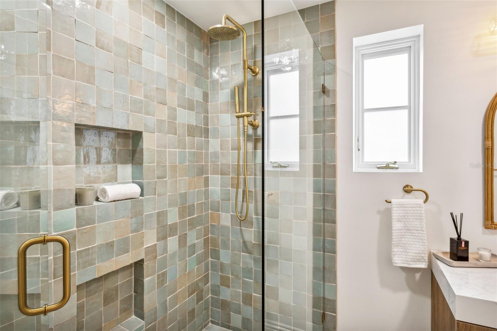 DAVIS ISLANDS - Residential