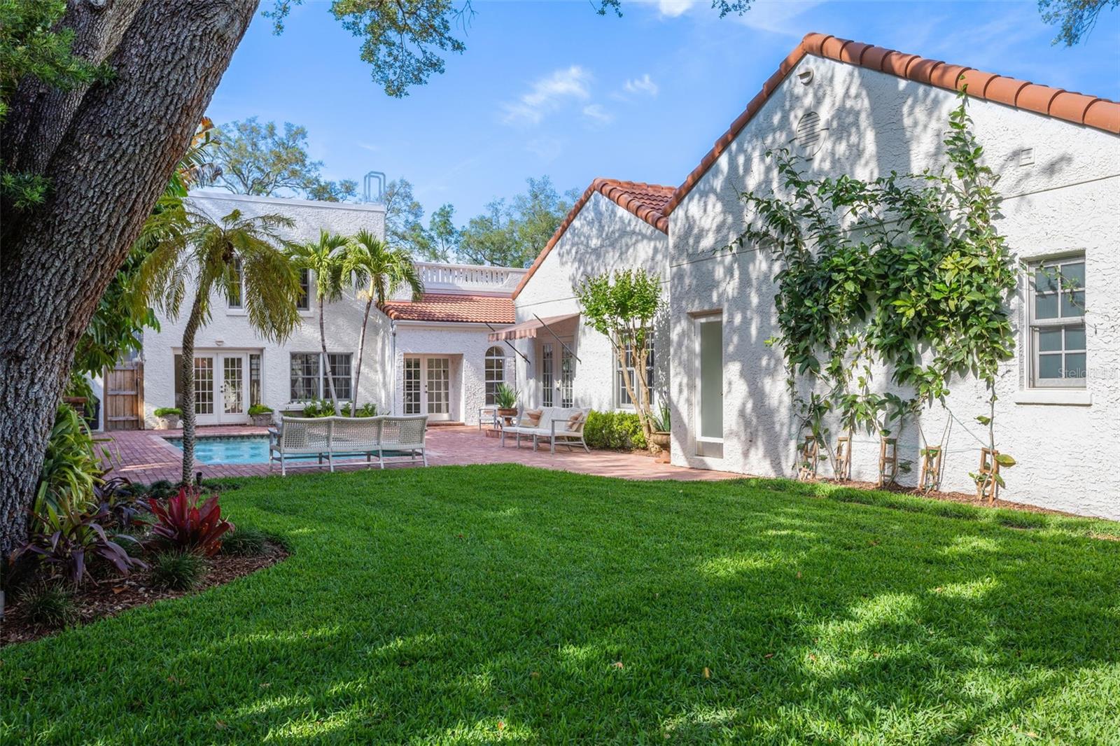 DAVIS ISLANDS - Residential