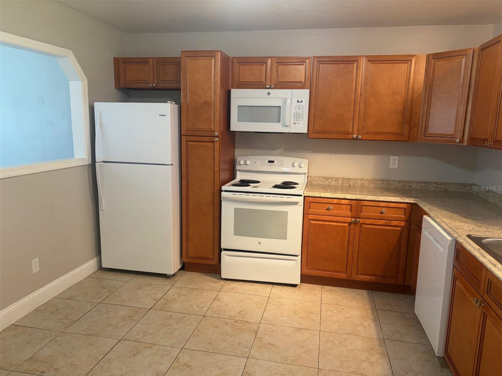 LAKE FRONT ADD - Residential Lease