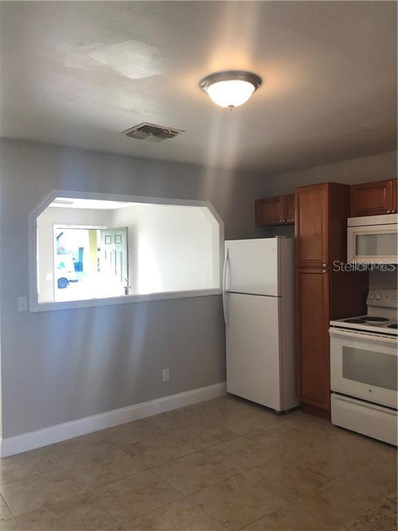 LAKE FRONT ADD - Residential Lease