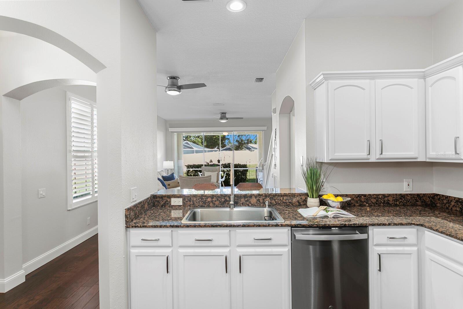 SUMMERDALE TWNHMS - Residential