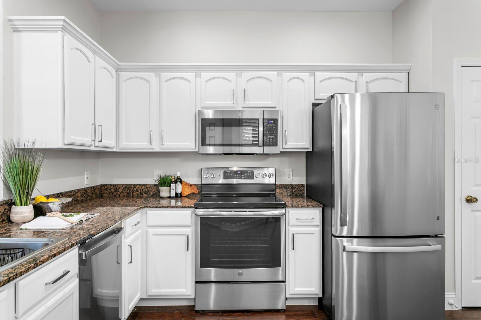 SUMMERDALE TWNHMS - Residential