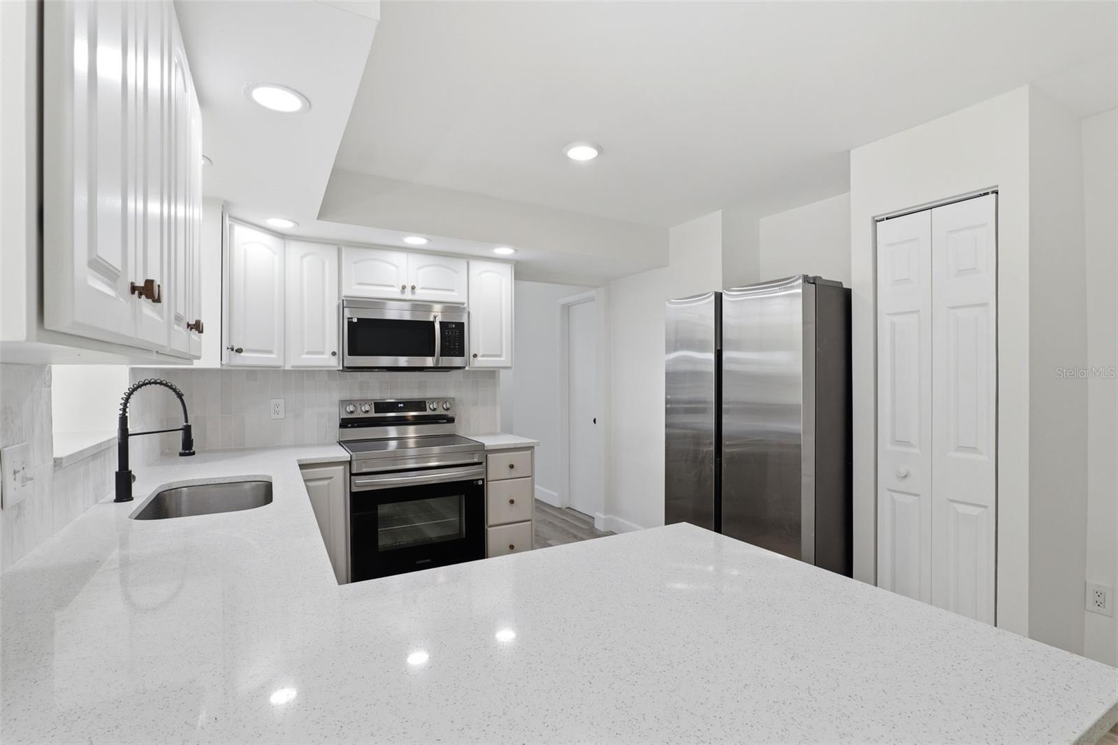 OXFORD RIDGE - Residential