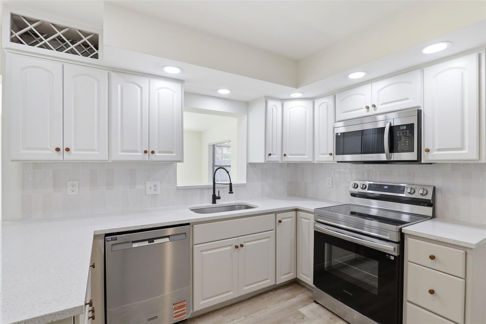 OXFORD RIDGE - Residential