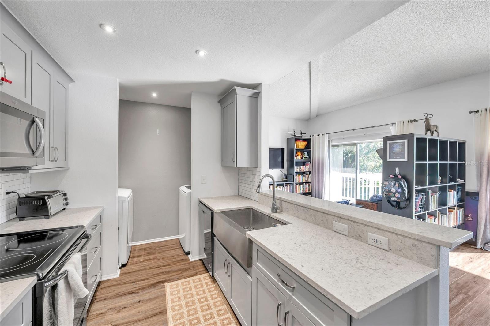 EASTWOOD SHORES 6 - Residential