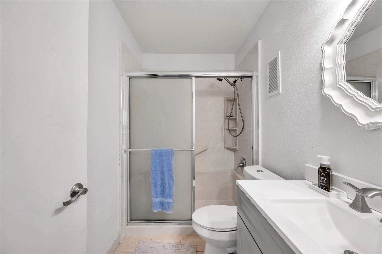 EASTWOOD SHORES 6 - Residential